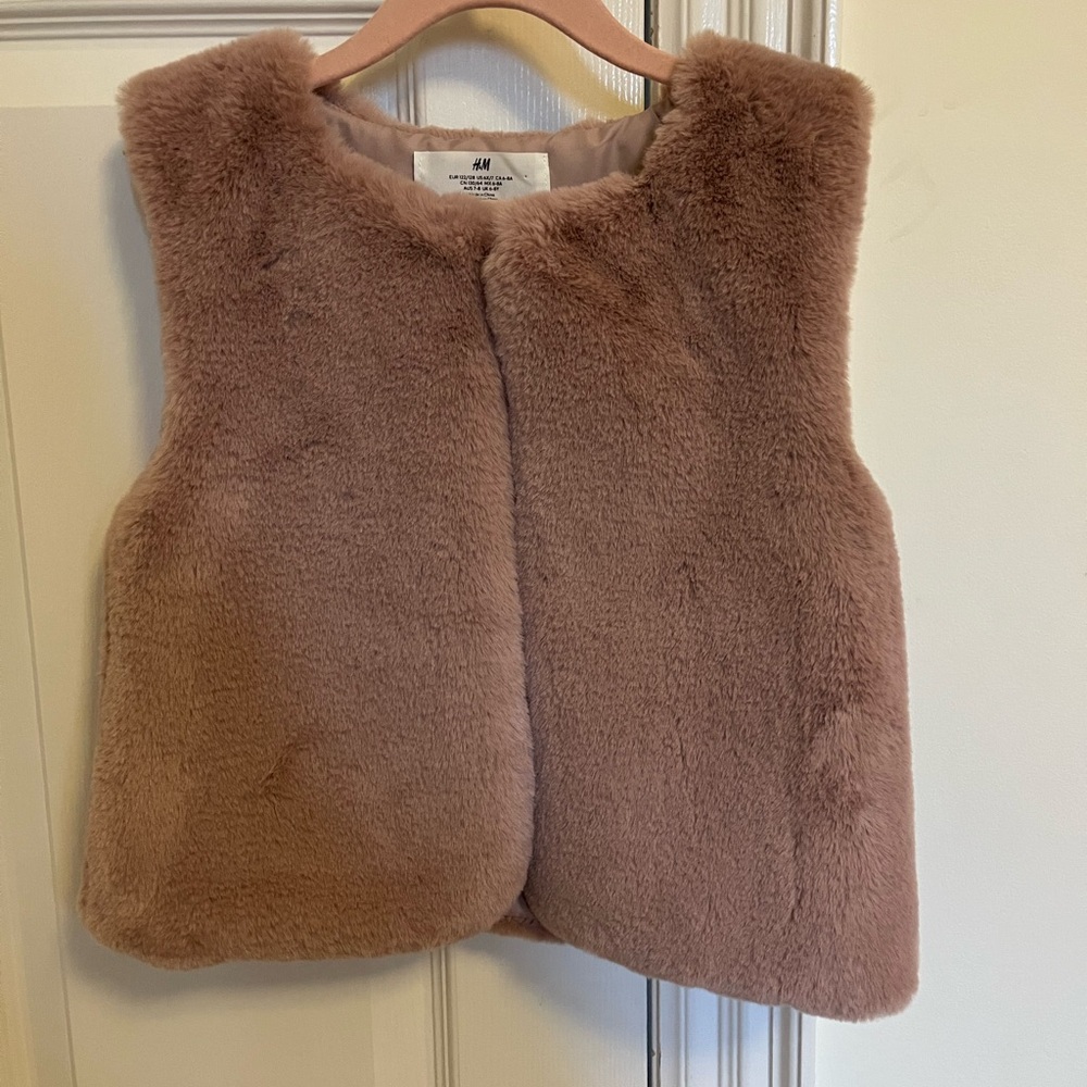 H&M Faux Fur Vest in Soft Pink